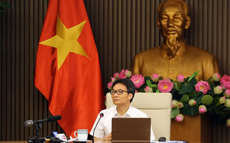 Phó Thủ tướng Vũ Đức Đam chủ tri cuộc họp. 