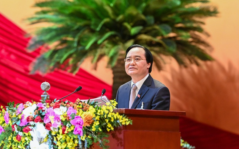 Đồng chí Phùng Xuân Nhạ, Ủy viên Trung ương Đảng, Bộ trưởng Giáo dục và Đào tạo phát biểu tham luận. DSC_0499-1611736758545.jpg