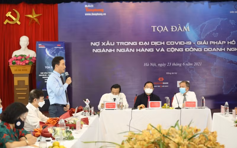 Quang cảnh buổi tọa đàm.