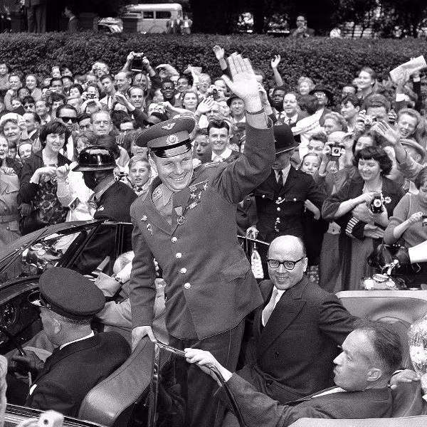 Những bức ảnh hiếm về Yuri Gagarin - nhà du hành vũ trụ đầu tiên trên thế giới -0