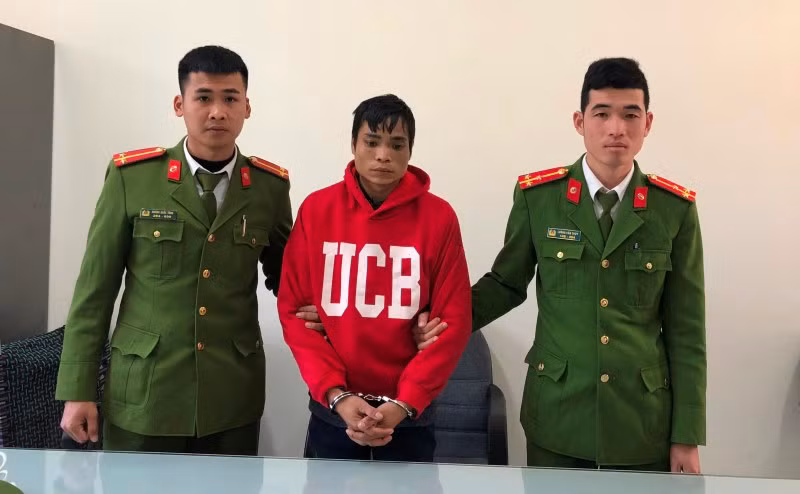 Đối tượng Hù Văn Sinh tại cơ quan Cảnh sát điều tra.