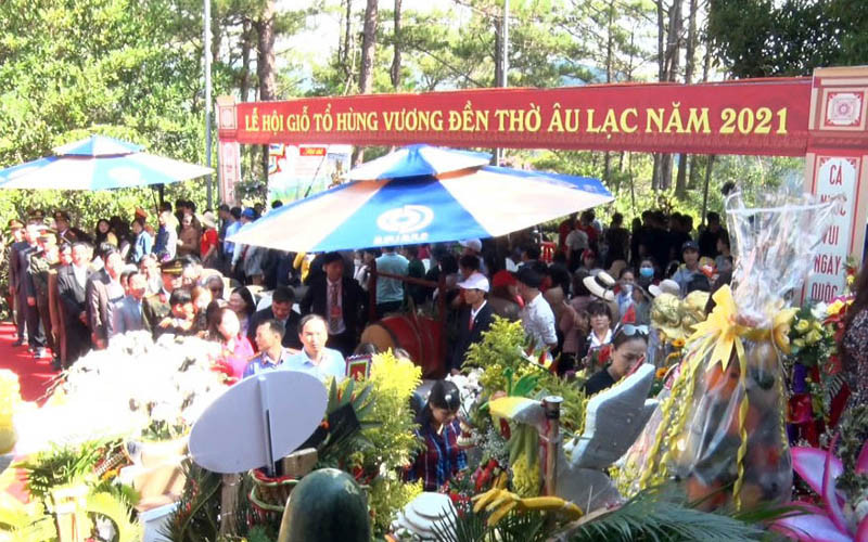 Đông đảo người dân và du khách tham dự Lễ hội Giỗ Tổ Hùng Vương tại Đà Lạt. Tổ chức trọng thể Lễ Dâng hương tưởng niệm các Vua Hùng -0