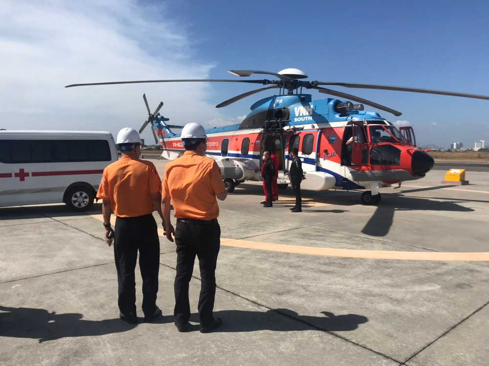 Ngày 26/2, trực thăng VN 8622 đưa 1 thi thể thuyền viên tàu VANDON ACE về Vũng Tàu và bàn giao cho các cơ quan chức năng. Phát hiện nhiều vật thể trôi nổi nghi của tàu VANDON ACE gặp nạn -0