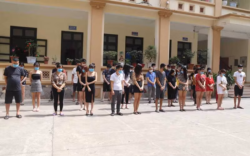 Bắt quả tang 12 thanh niên ở Đà Nẵng sử dụng ma túy -0