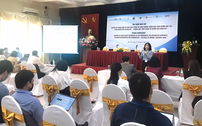 Toàn cảnh buổi tọa đàm.