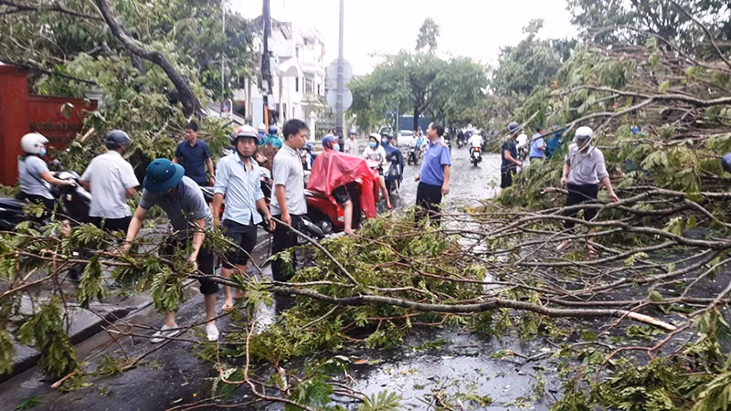 Thừa Thiên Huế: 96 người thương vong, hàng nghìn ngôi nhà sập và tốc mái -0