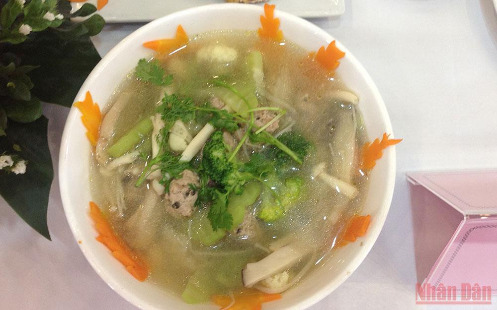 Bát canh bóng. Món ngũ sắc trong mâm cỗ Tết -0