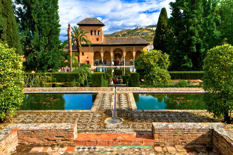 Lâu dài Alhambra. (Ảnh: El País) Top 10 điểm du lịch không thể bỏ qua khi đến Tây Ban Nha -0