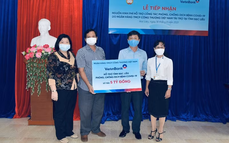 VietinBank vừa hỗ trợ tỉnh Bạc Liêu 5 tỷ đồng phòng, chống dịch Covid-19