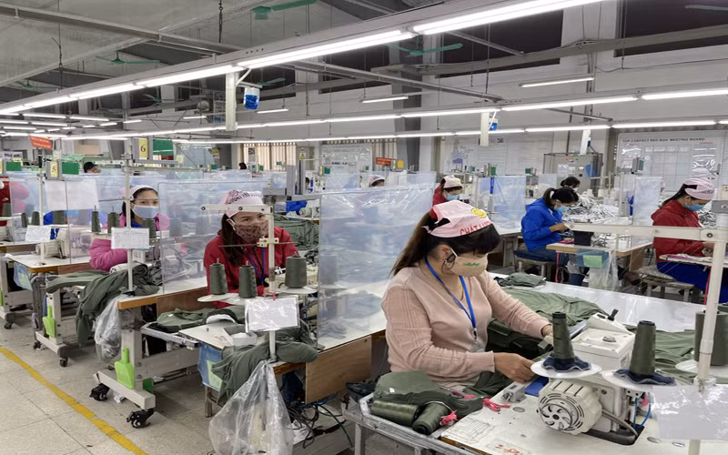 Nhiều doanh nghiệp ở Hải Dương đã quay trở lại hoạt động và bảo đảm các quy định phòng chống dịch.