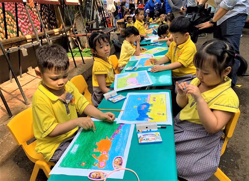 Đắk Lắk phát động phong trào “Thư viện về buôn” trao tặng sách cho học sinh vùng sâu, vùng xa, vùng khó khăn -0