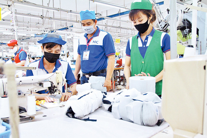 Người lao động tại Công ty May Nhà Bè (TP Hồ Chí Minh).