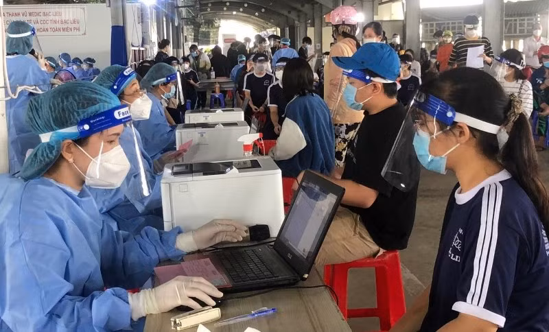 Bạc Liêu bắt đầu tiêm vaccine ngừa Covid-19 cho học sinh từ 12 đến 17 tuổi. 