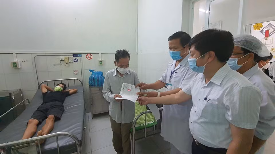 Nhân viên Bệnh viện Đà Nẵng và sáu bệnh nhân được công bố khỏi bệnh -0
