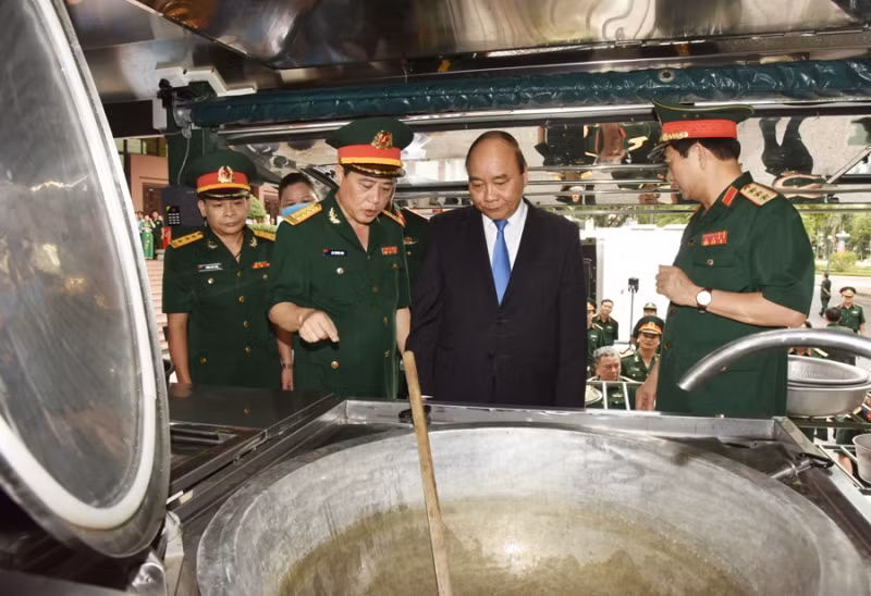 Ngành Hậu cần quân đội nhận Huân chương Bảo vệ Tổ quốc hạng nhất -0