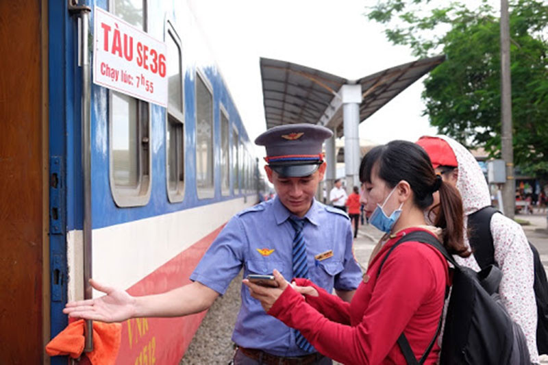 Đường sắt triển khai ứng dụng mua vé tàu trực tuyến
