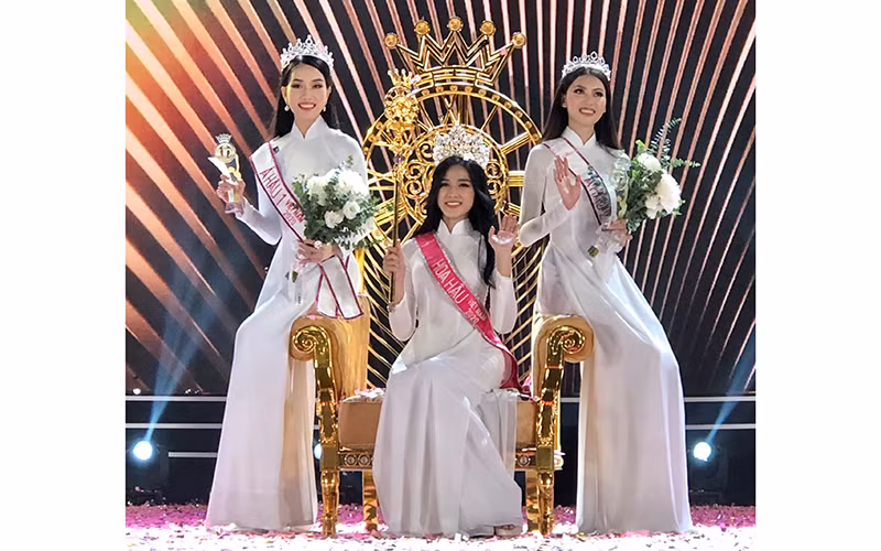 Tốp 3 cuộc thi Hoa hậu Việt Nam 2020.