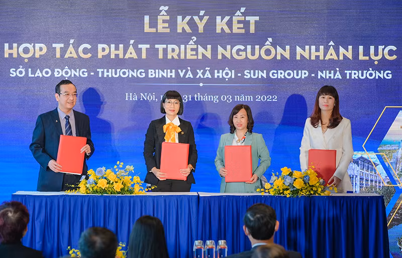 Tập đoàn Sun Group và Sở Lao động, Thương binh và Xã hội TP Hà Nội hợp tác phát triển nguồn nhân lực -0