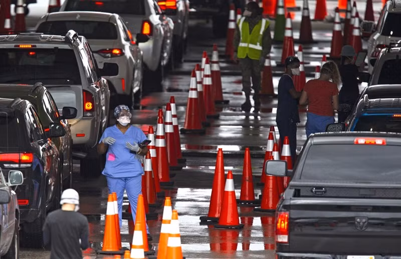 Mỹ đứng trước nguy cơ Covid-19 bùng phát trong các dịp lễ cuối năm -0