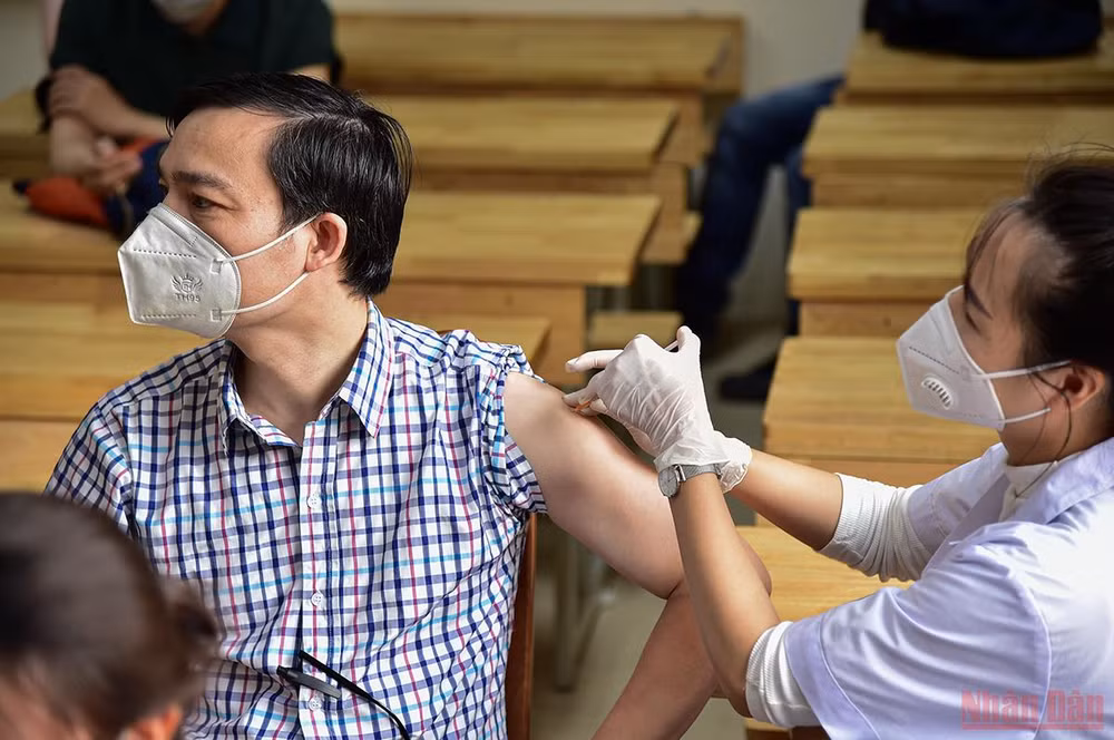 Hà Nội đã tiêm hơn 1 triệu liều vaccine mũi bổ sung và nhắc lại -0