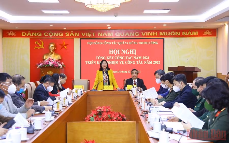 Hội nghị tổng kết công tác năm 2021, triển khai nhiệm vụ năm 2022 của Hội đồng Công tác quần chúng Trung ương. (Ảnh: HOÀNG LÂM)