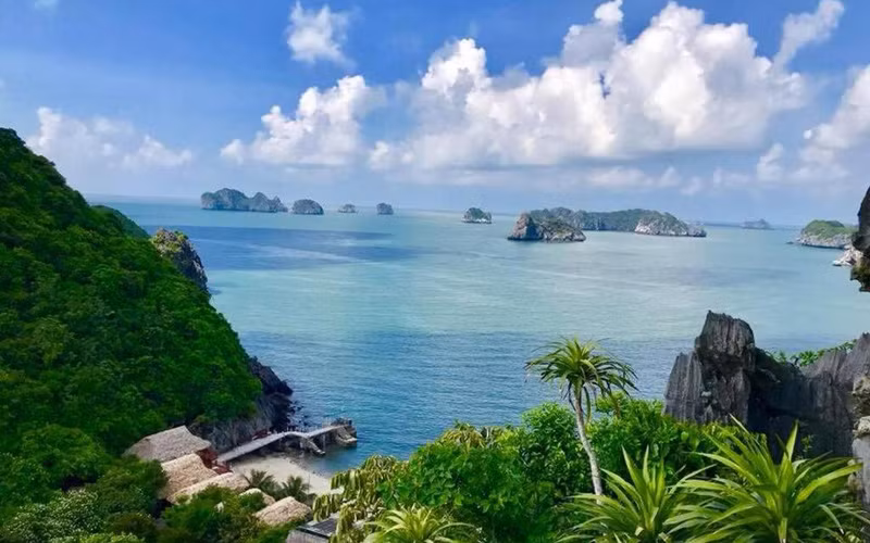 Các địa điểm ngoài trời có nguy cơ lây nhiễm Covid-19 thấp sẽ vẫn được ưa chuộng trong năm 2022 (Ảnh minh họa: CTV) 