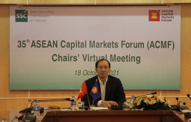 Ông Phạm Hồng Sơn, Phó Chủ tịch Ủy ban Chứng khoán Nhà nước chủ trì điểm cầu tại Việt Nam. Thị trường Vốn ASEAN: Hướng tới bền vững và kết nối -0