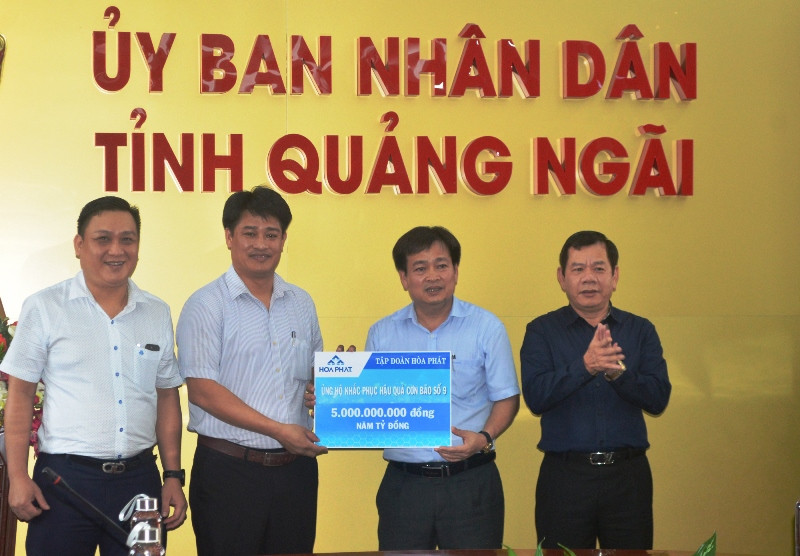 Tập đoàn Hòa Phát ủng hộ 5 tỷ đồng cho tỉnh Quảng Ngãi khắc phục hậu quả cơn bão số 9. Dồn lực khắc phục hậu quả mưa lũ miền trung -0