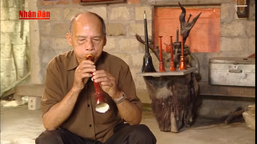 Độc đáo chiếc kèn So-na của người Thổ