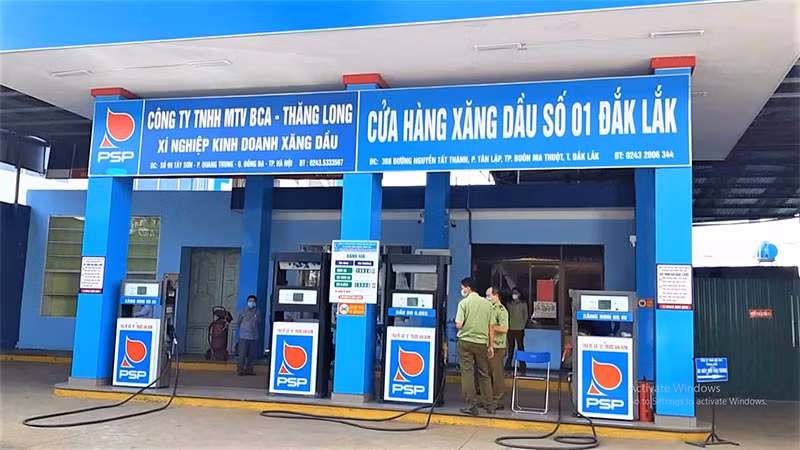 Đoàn kiểm tra liên ngành tỉnh Đắk Lắk kiểm tra và phát hiện Cửa hàng xăng dầu 01 Đắk Lắk hoạt động không phép.