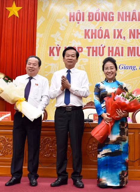 Ông Lâm Minh Thành được bầu giữ chức Chủ tịch UBND tỉnh Kiên Giang -0