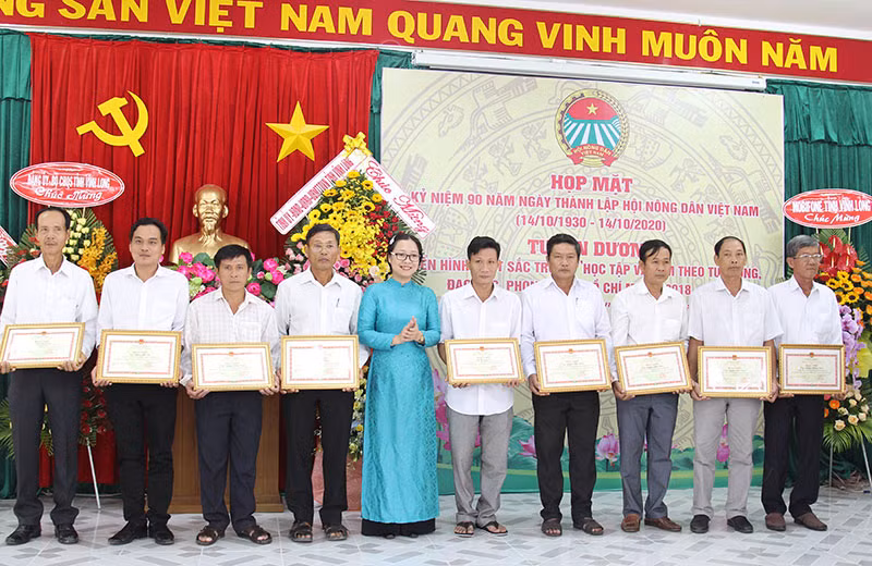 Lan tỏa phong trào nông dân sản xuất giỏi và học tập theo Bác tại Vĩnh Long -0