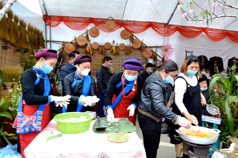 Khôi phục chợ đêm du lịch trên cao nguyên trắng Bắc Hà -0