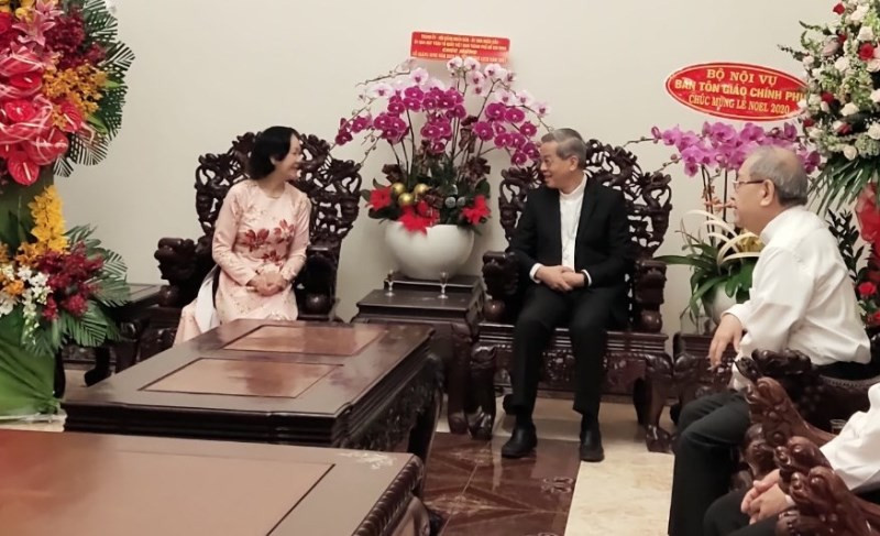 Đồng chí Trương Thị Mai thăm và chúc mừng lễ Giáng sinh năm 2020 và Tết dương lịch năm 2021 tại Tòa Tổng Giám mục Giáo phận TP Hồ Chí Minh.
