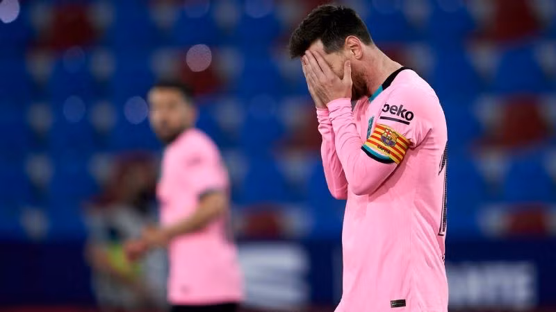 Messi mắc sai lầm, Barca lại hòa -0