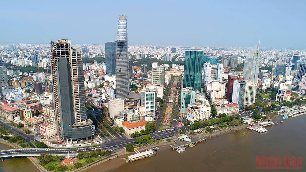 Trung tâm quận 1 nhìn từ phía Sông Sài Gòn. Diện mạo TP Hồ Chí Minh sau 47 năm giải phóng -0