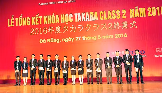 15 sinh viên xuất sắc nhận học bổng của Tập đoàn Takara.