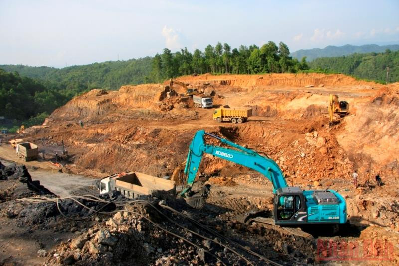 Công ty TNHH Xây dựng, thương mại Lilama vi phạm các quy định về nghiên cứu, thăm dò, khai thác tài nguyêntại thôn 2, xã Đồng Tuyển, thành phố Lào Cai. Thu hồi toàn bộ đất của Công ty TNHH xây dựng, thương mại Lilama -0