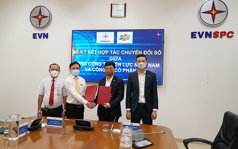 Lễ ký kết hợp tác chuyển đổi số giữa Tổng Công ty Điện lực miền Nam và tập đoàn FPT. Chuyển từ cung cấp thuần tuý sang chăm sóc khách hàng -0