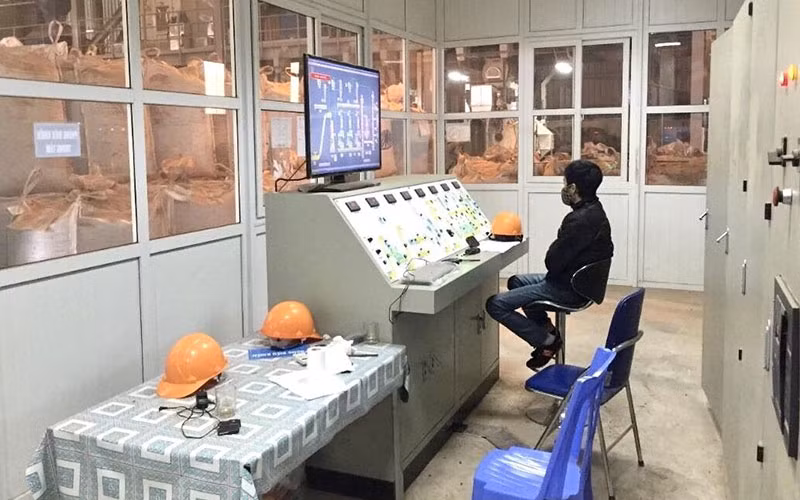 Sản xuất viên nén gỗ tại Công ty cổ phần thương mại Lương Sơn (Phú Thọ). 