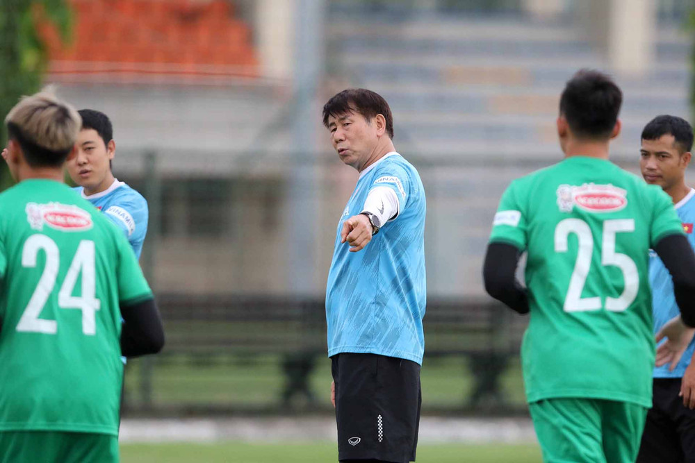 HLV thủ môn Kim Hyun Tae. (Ảnh: VFF) ĐT Việt Nam nghỉ hồi phục, HLV Park Hang Seo trực tiếp huấn luyện U22 Việt Nam -0
