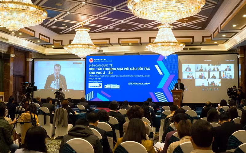 Toàn cảnh Diễn đàn hợp tác thương mại với các đối tác khu vực Á-Âu năm 2020.