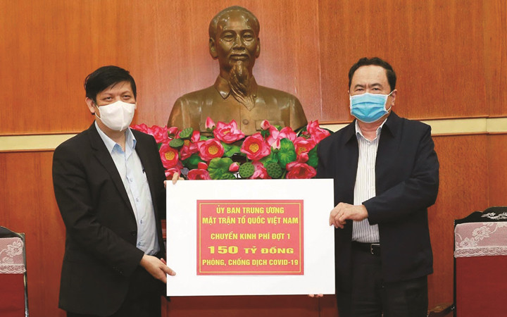 Thời gian qua Ủy ban Trung ương MTTQ Việt Nam đã thực hiện tốt công tác tiếp nhận ủng hộ, hỗ trợ và viện trợ từ các cá nhân, tổ chức trong và ngoài nước phòng chống dịch Covid-19. Ảnh: MTTQ Việt Nam. Cấm sử dụng viện trợ nước ngoài phục vụ mục đích rửa tiền, trốn thuế -0