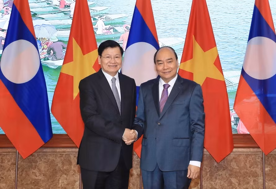 Sáng 4/1/2020, tại Hà Nội, Thủ tướng Nguyễn Xuân Phúc và Thủ tướng Thongloun Sisoulith đồng chủ trì Kỳ họp lần thứ 42 Ủy ban liên Chính phủ Việt Nam - Lào. (Ảnh: Thống Nhất – TTXVN)