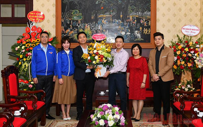 Lãnh đạo Thành đoàn, Hội LHTN TP Hà Nội chúc mừng Báo Nhân Dân. Các địa phương, đơn vị chúc mừng Báo Nhân Dân nhân kỷ niệm 70 năm Ngày báo ra số đầu -0