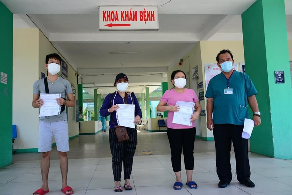 Bệnh viện Phổi Đà Nẵng đã cho ba bệnh nhân xuất viện. Nhiều bệnh nhân có bệnh lý nền được công bố khỏi bệnh Covid-19 -0