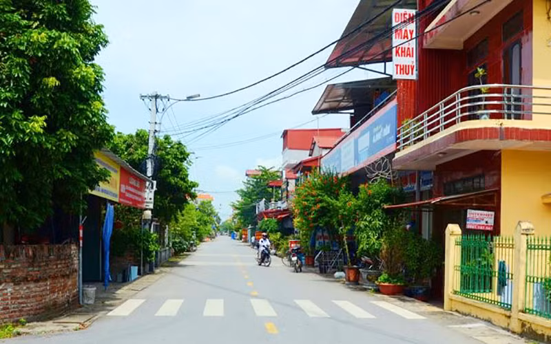Hệ thống đường giao thông nông thôn ở Bắc Ninh được đầu tư xây dựng khang trang, sạch đẹp.
