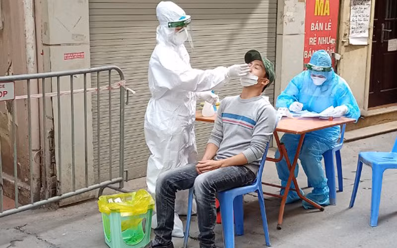 Thành phố Hà Nội tiếp tục tăng cường, kiểm soát người từ các tỉnh, thành phố khác đến/về Hà Nội.