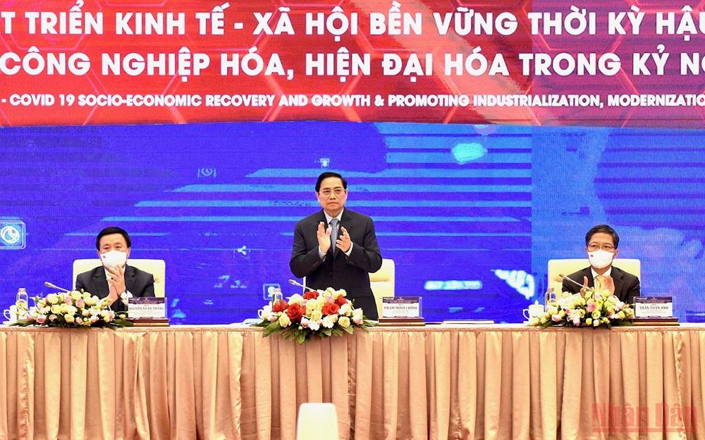 Thủ tướng Phạm Minh Chính dự, chủ trì Diễn đàn cấp cao thường niên lần thứ 3 về công nghiệp 4.0. (Ảnh: TRẦN HẢI) Phục hồi và phát triển kinh tế-xã hội bền vững thời kỳ hậu Covid-19 -0