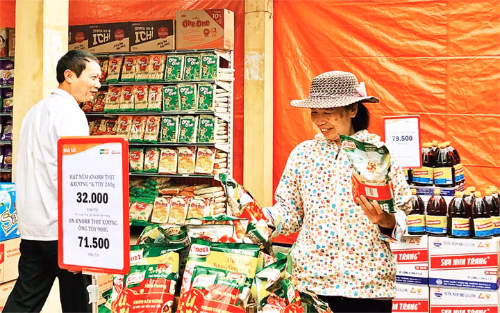 Hàng sản xuất trong nước được người tiêu dùng ưu tiên lựa chọn khi mua sắm.
